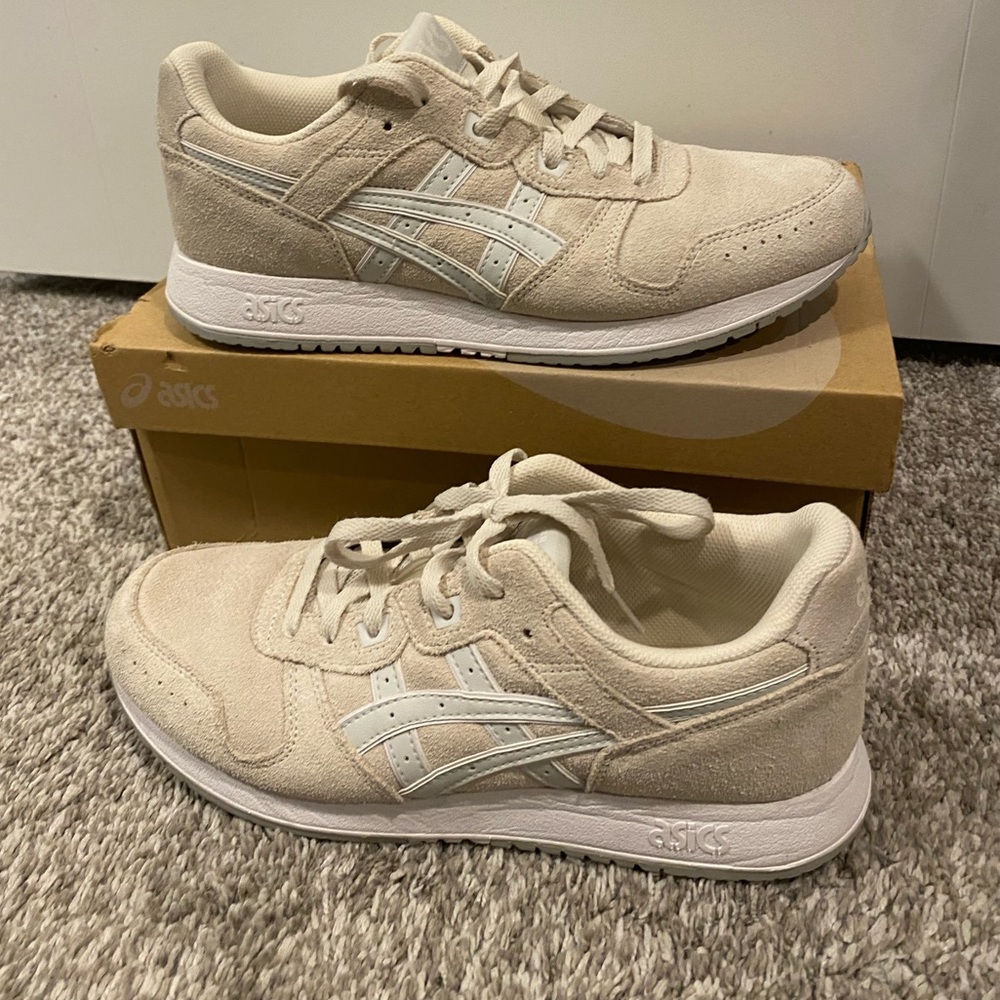 ASICS Lyte Classic, w9.5, worn once